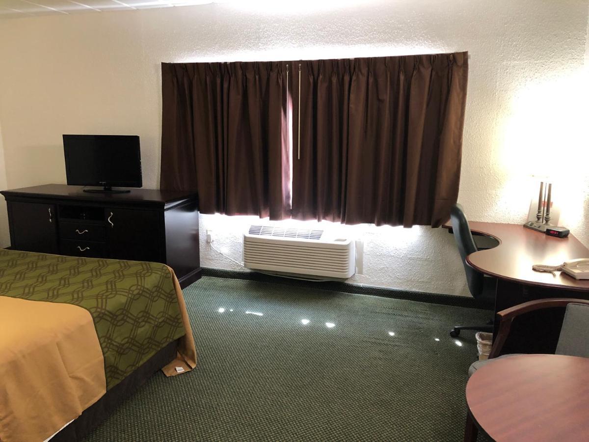 Econo Lodge Inn & Suites Wisconsin Dells Exterior foto