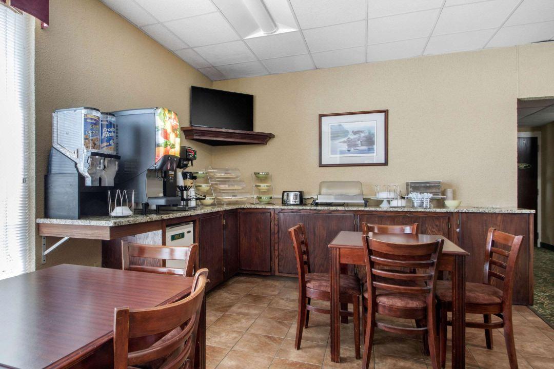 Econo Lodge Inn & Suites Wisconsin Dells Exterior foto